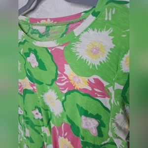 Lilly Pulitzer Etta Flower Green Pink White Round Neck T-shirt Women Size Small